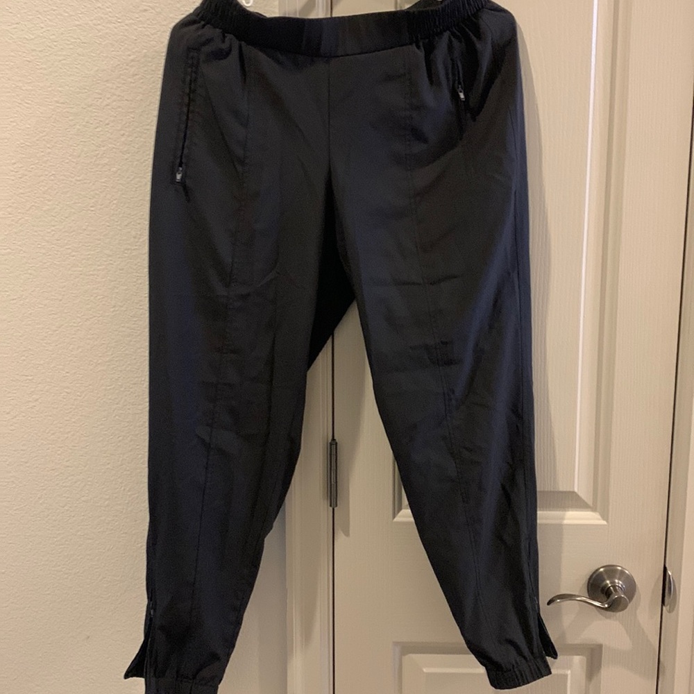 Old navy rip stop pant with elastic zip ankle